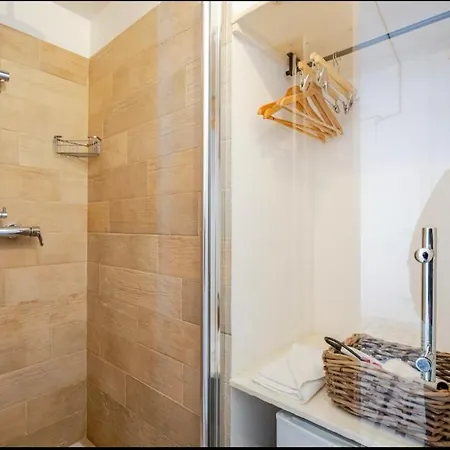Nap25guesthouse Bed & Breakfast 4*